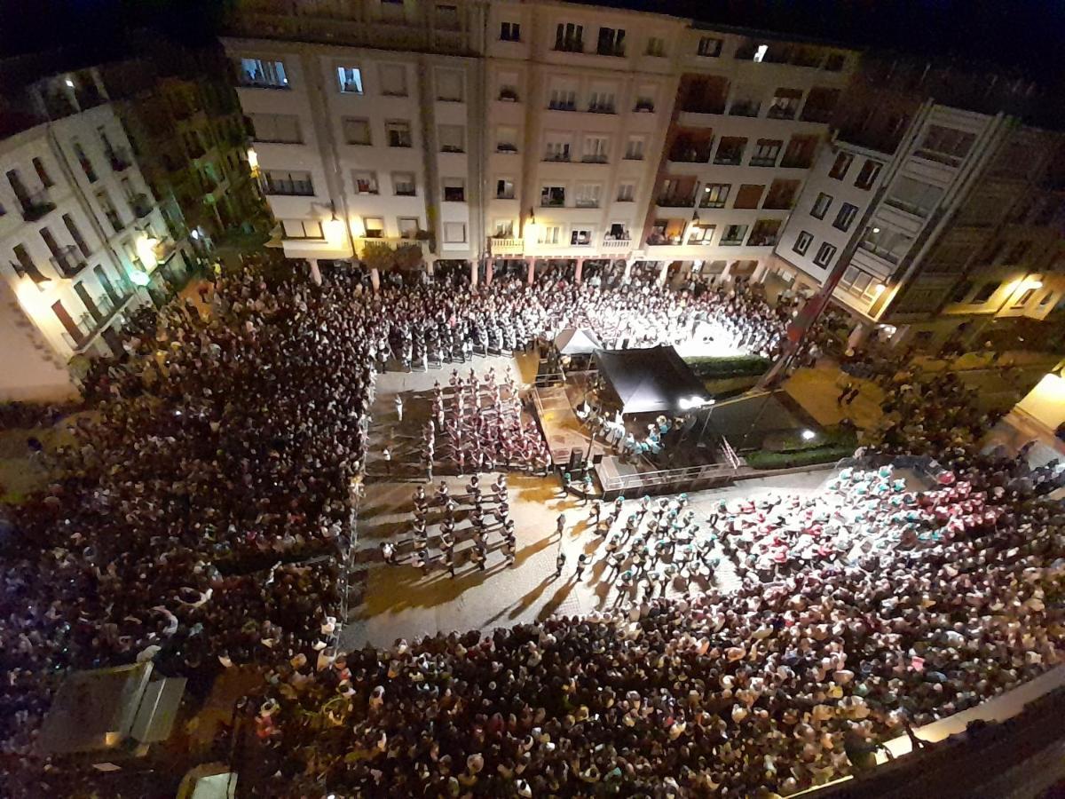 Piso Centrico Amplio-Luminoso Apartment Zarautz Ngoại thất bức ảnh